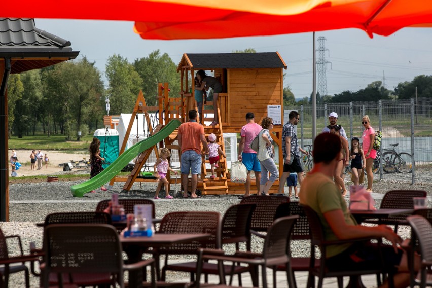 Kraków. „Przystań Brzegi” nowe kąpielisko w mieście już otwarte dla mieszkańców [ZDJĘCIA]