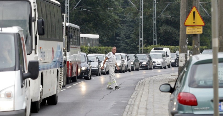 Od soboty zamykają Grabiszyńska w kierunku Oporowa. Pas w...