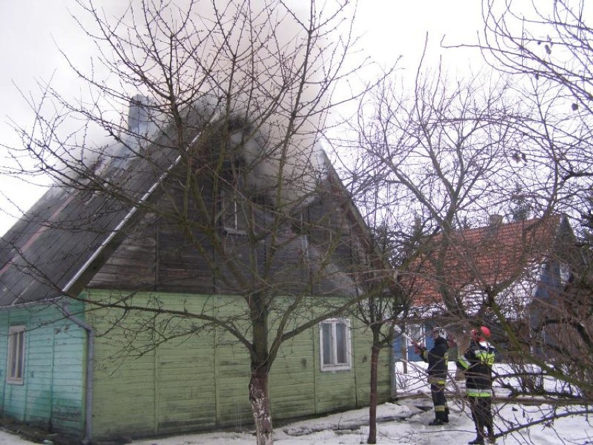 Pożar w Starym Polu. Jedna osoba w stanie ciężkim trafiła do szpitala