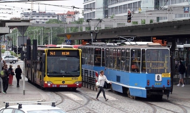 MPK Wrocław to najbardziej zadłużona spółka miejska. Jeszcze w 2018 miała ok. 150 milionów złotych długu. 4 lata później już ponad 480 milionów złotych.