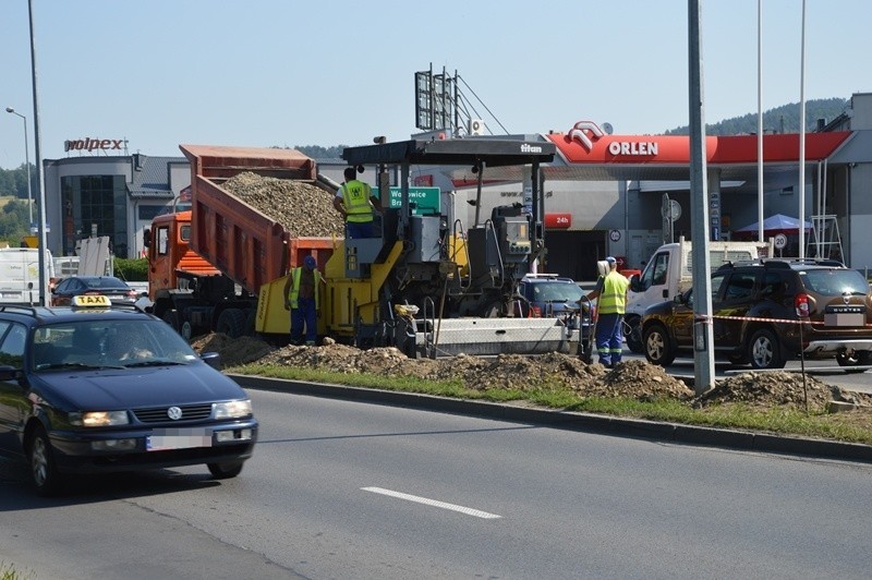 Nowy Sącz. Lewoskręt z ulicy Prażmowskiego w Lwowską będzie dłuższy