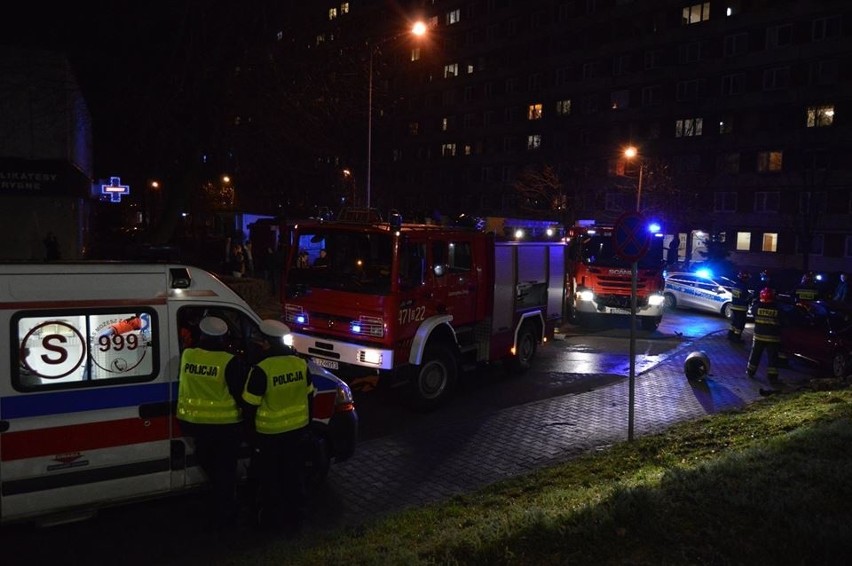 Wypadek w Jastrzębiu: Wjechał BMW w studzienkę