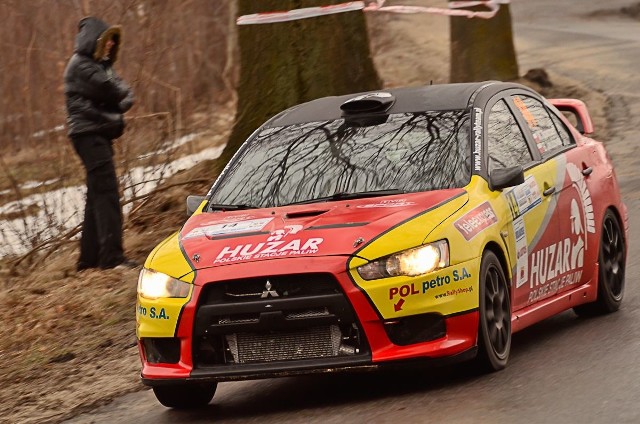 Mariusz Nowocień i Bartłomiej Jakubowski z Huzar Rally Team zajmują 8. miejsce w klasyfikacji generalnej Rajdu Świdnickiego