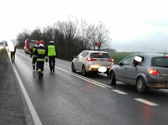 Wypadek 4 samochodów na drodze Wrocław - Świdnica