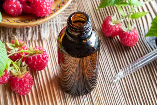 Olej z pestek malin można kupić w większości sklepów z naturalnymi kosmetykami i ze zdrową żywnością.