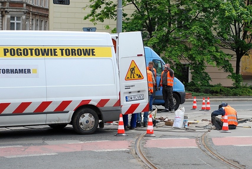 Tramwaje wypadają z mostu Pomorskiego. Kiedy tam wrócą?