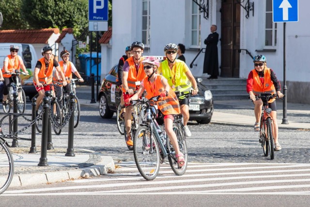 Piesza wycieczka krajoznawcza oraz niedzielny rajd rowerowy - to propozycje na weekend 22-23 sierpnia