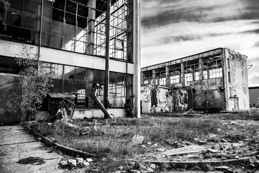 „Pejzaż postindustrialny” na fotografiach w Galerii Miejskiej bwa 