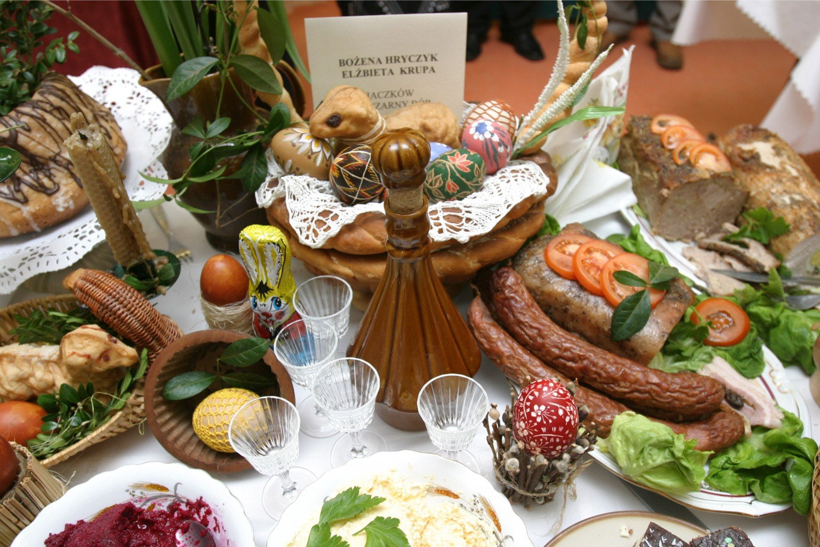 Wielkanocne śniadanie - jakie dania powinny znaleźć się na wielkanocnym  stole? [MENU - 31.03.2021] | Gazeta Pomorska