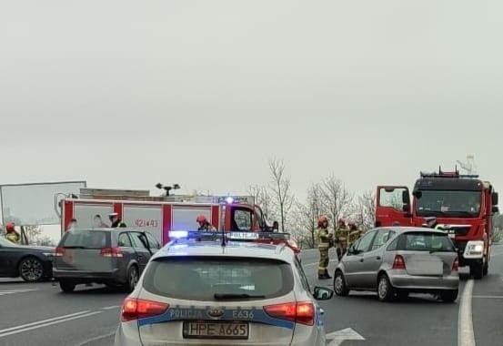 Wypadek na starej trójce przy wyjeździe ze Świebodzina w...