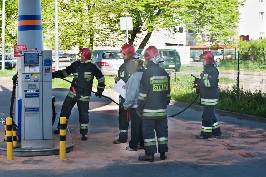 Wyciek paliwa na stacji w Słupsku.