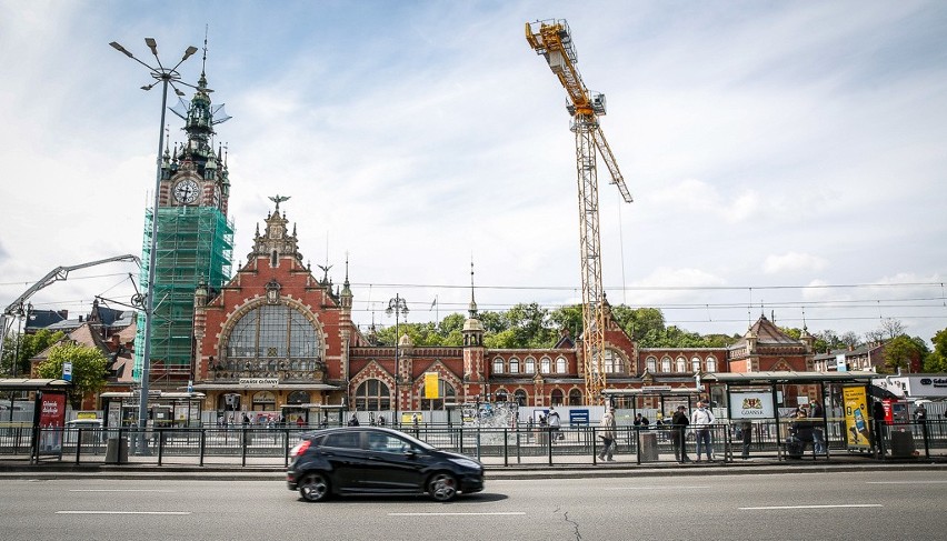 Remont dworca PKP Gdańsk Główny. Trwa wymiana dachu [maj...