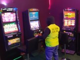 Sześć automatów do nielegalnego hazardu funkcjonariusze KAS zatrzymali w Dębicy