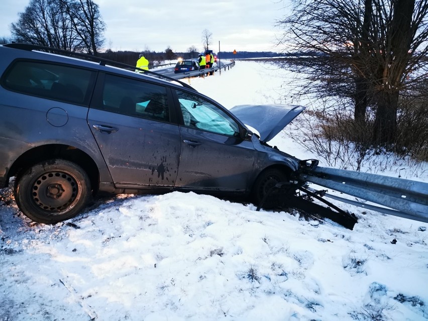 Wypadek koło Białogardu. Zderzenie dwóch aut