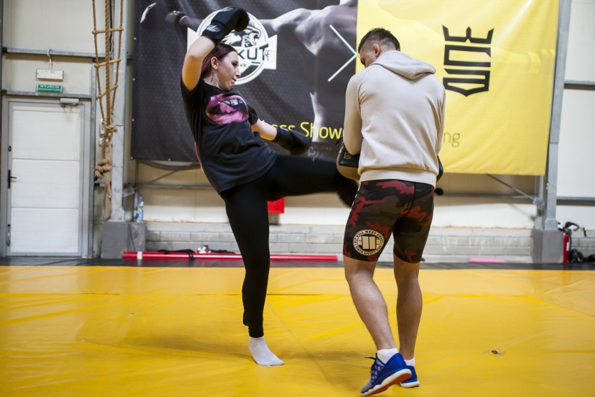 Marta Linkiewicz podczas treningu przed galą FAME MMA 3