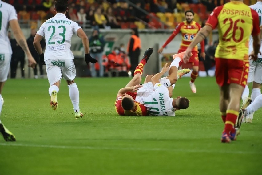 Jagiellonia Białystok - Radomiak Radom 1:1. Siódmy remis zielonych. Gol Karola Angielskiego (ZOBACZ ZDJĘCIA Z MECZU)