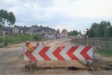 Białystok. Samorządowcy z powiatu białostockiego podpisali umowy na przebudowę kolejnych dwóch dróg. Inwestycję mają się zakończyć za rok