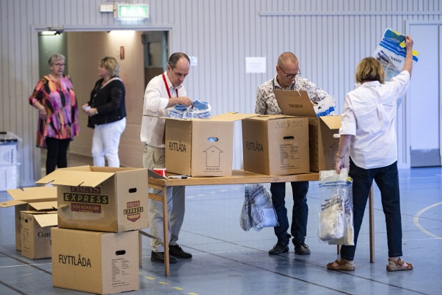 Liczenie głosów. Frekwencja wyborcza w wyborach w Szwecji wyniosła ponad 81 proc.