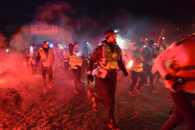 Z trasą IV Ultramaratonu Zielonogórskiego Nowe Granic mierzy się ponad 700 zawodników. Do pokonania 103 kilometry.