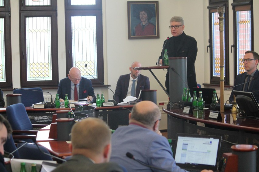 - Czy miasto Toruń powołało już zastępcę dyrektora do spraw...