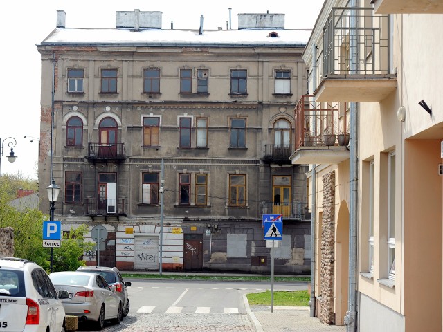 Kamienica przy ulicy Wałowej 22 ma w całości stać się własnością spółki Rewitalizacja.