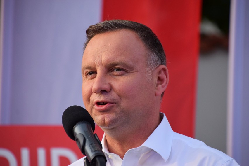 Andrzej Duda wygrywa pierwszą turę