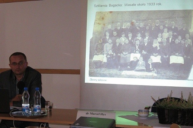 Na zdjęciach dokumentujących dawny Śląsk dr Hys zaprezentował m.in. śląskie wesele.