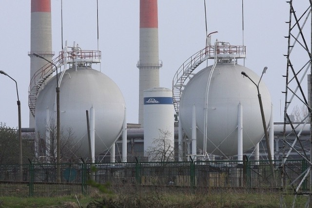 ZCh Police są jedną z firm, która traci na monopolu PGNiG. Mogłaby kupować tańszy gaz z importu.