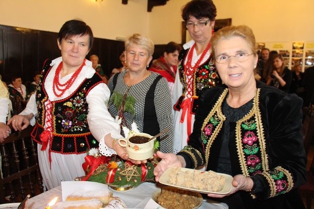 Kluski palono-parzone to tradycyjna potrawa wigilijna w Dobranowicach.