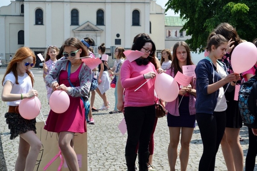 Marsz Różowej Wstążki do inicjatywa Częstochowskich Amazonek