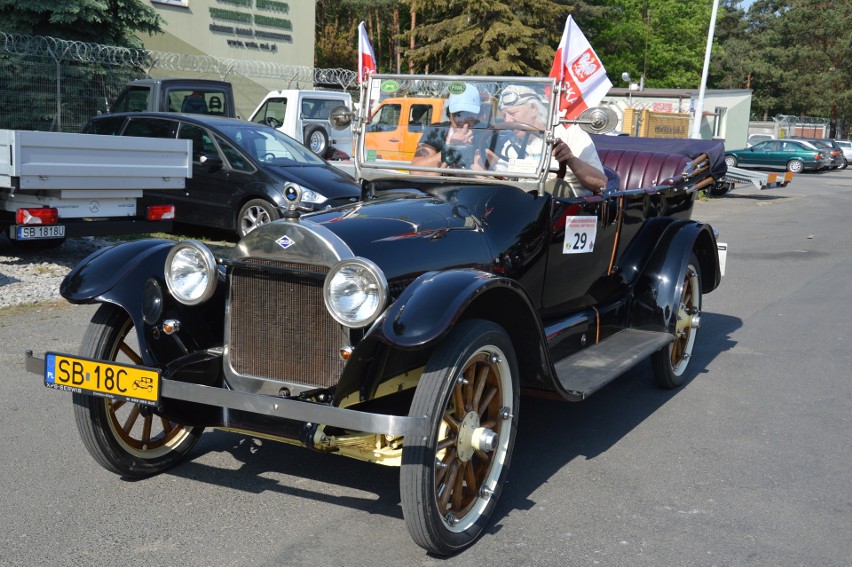 Pojazd z 1919 roku McLaughlin H45 produkcji kanadyjskiej...