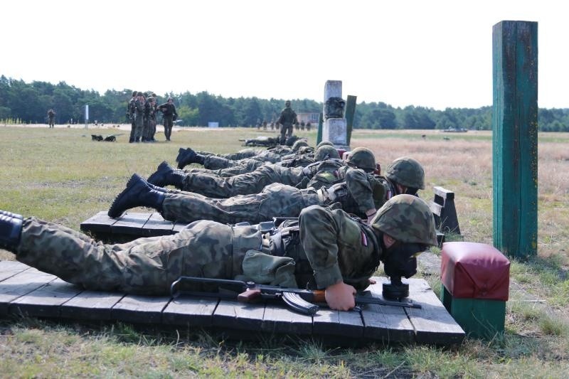 Studenci Legii Akademickiej przeszli szkolenie strzeleckie....