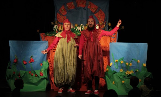 Spektakl „Wielkanocne pisanki” przedstawią artyści z warszawskiego Teatru „Wariacja”.
