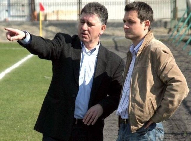 Michał Szymczak (z prawej) i Stanisław Gielarek poprowadzą piłkarskie drużyny Siarki Tarnobrzeg