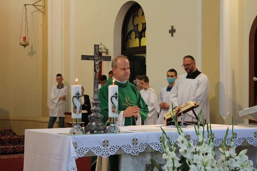 Powitanie nowego proboszcza i wikariusza w parafii Miedzierza [ZDJĘCIA]