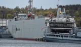 Okręt hiszpańskiej marynarki wojennej w Gdyni. Ponad 200 ton uzbrojenia i sprzętu wojskowego trafi na Ukrainę
