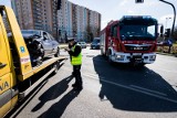 Zderzenie autobusu i osobówki na bydgoskim rondzie [ZDJĘCIA]