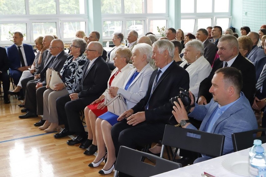 Złote gody w gminie Fałków. Już 50 lat żeglują razem po oceanie życia. Zobacz zdjęcia