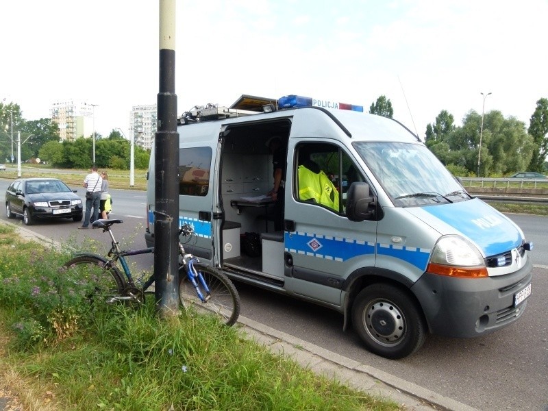 Potrącony nietrzeźwy rowerzysta na ul. Dąbrowskiego[zdjęcia]