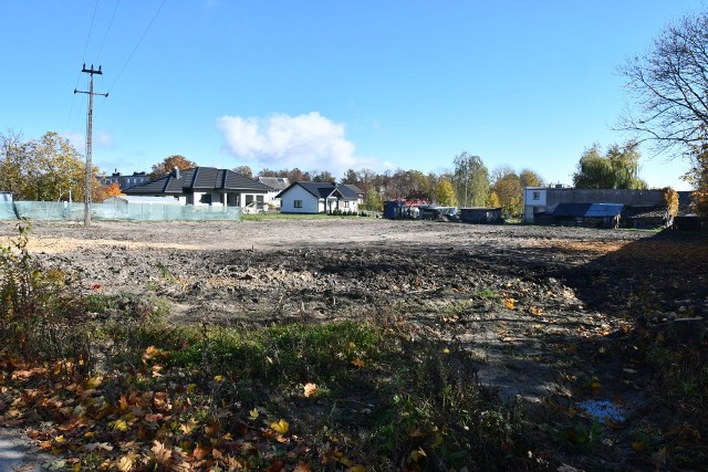 Na placu w centrum Gnojna, gdzie będzie pumptrack, miało już miejsce wyrównanie terenu.