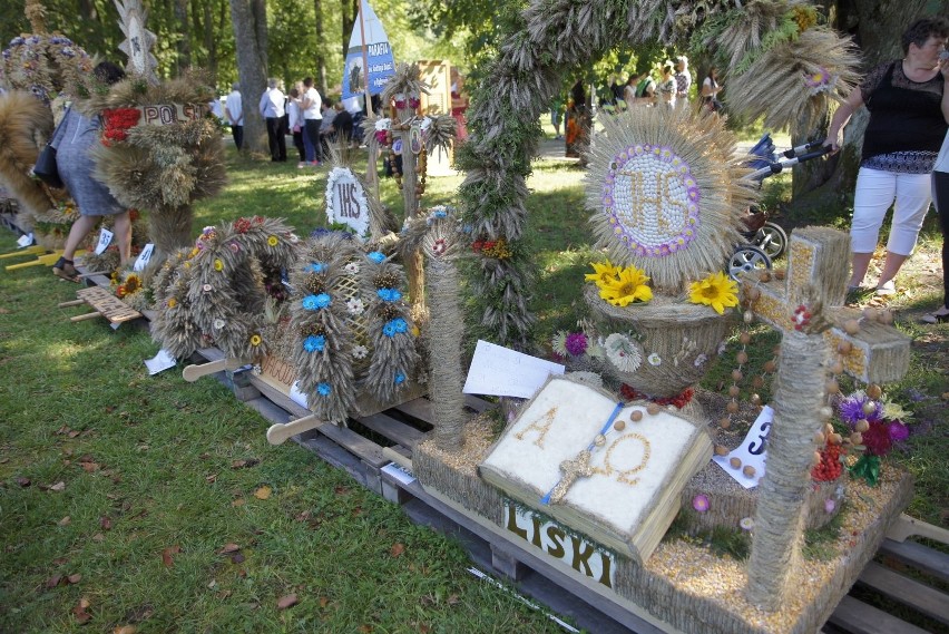 Dożynki w Dowspudzie - dzielili się chlebem i częstowali...