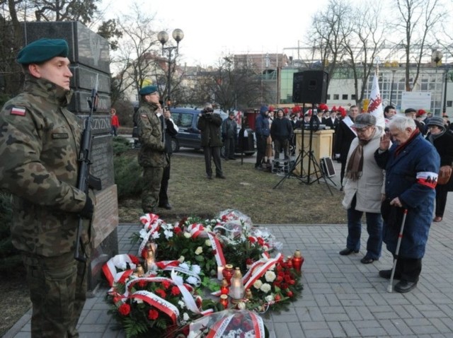 Jako ostatni uczcił pamięć kolegów żołnierzy Eugeniusz Mróz.