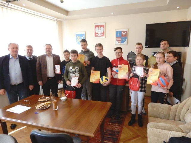 Uczniowie z gminy Bejsce wzięli udział w turnieju wiedzy pożarniczej.