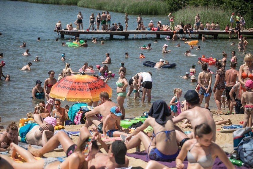 Bagry. Słońce i relaks nad modnym zalewem w Krakowie. Czekają piękne plaże, kąpielsko i sporty wodne SEZON 2023