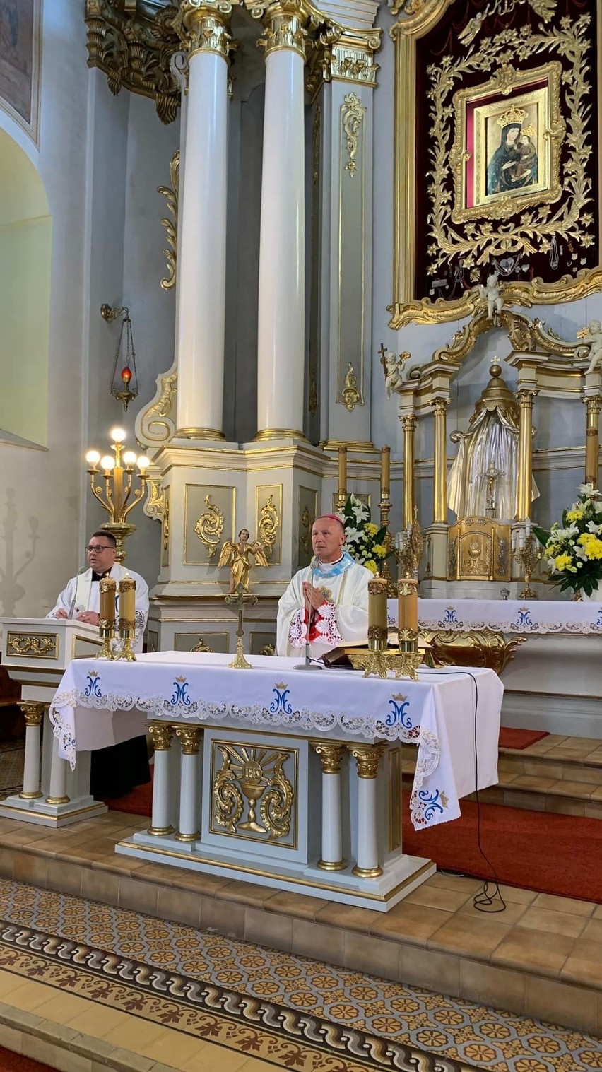 W Skrzyńsku pod Przysuchą odbyły się uroczystości z okazji 24 rocznicy Koronacji Obrazu Matki Bożej