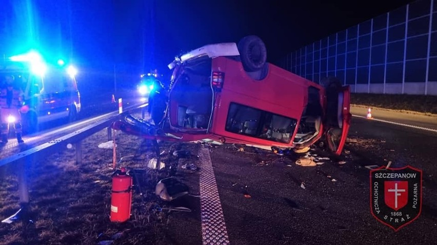 Wypadek na A4 koło Brzeska, zderzyły się dwa busy przewożące...