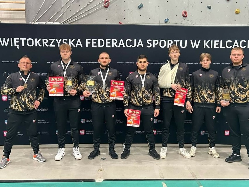 Łódzka Akademia Zapasów była druga w mistrzostwach Polski