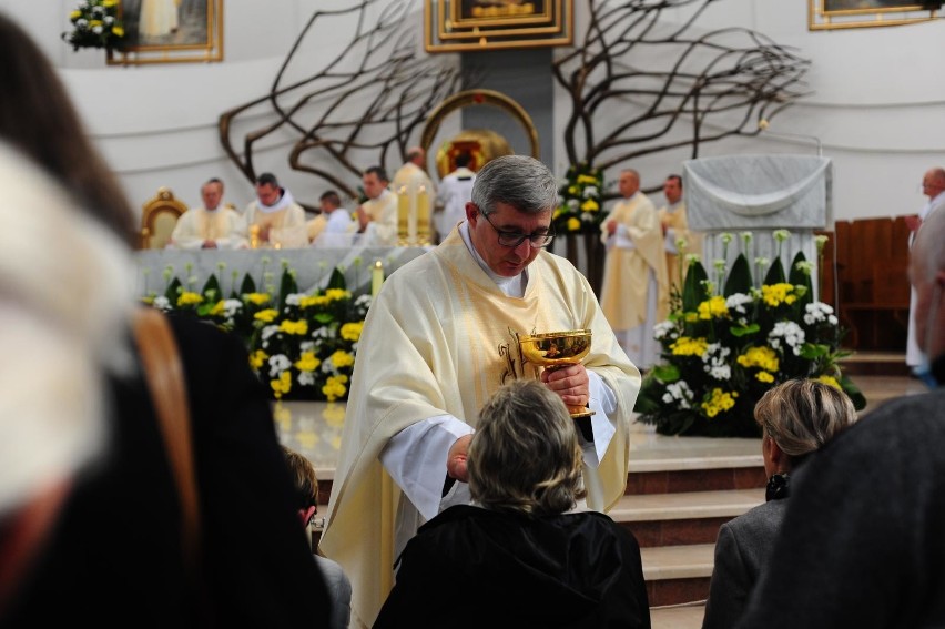 Abp Jędraszewski udziela dyspensy dla wszystkich od uczestnictwa w niedzielnej mszy