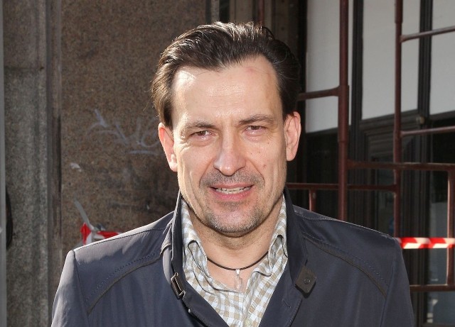 W roli tytułowej występuje Dariusz Kordek, aktor znany z takich filmów, jak „Młode wilki”, „Sztos”, „Poranek kojota”.