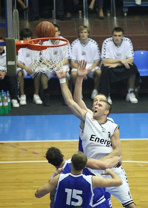 Czarni Slupsk - Basket Poznan 77:73. (Fot. Lukasz Capar)